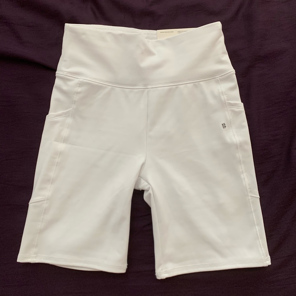 aerie white bike shorts ‼️BNWT‼️